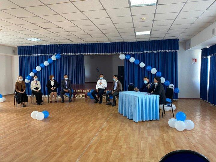 №55 орта мектебінің 11 сынып бітірушілер түлектер кездесу