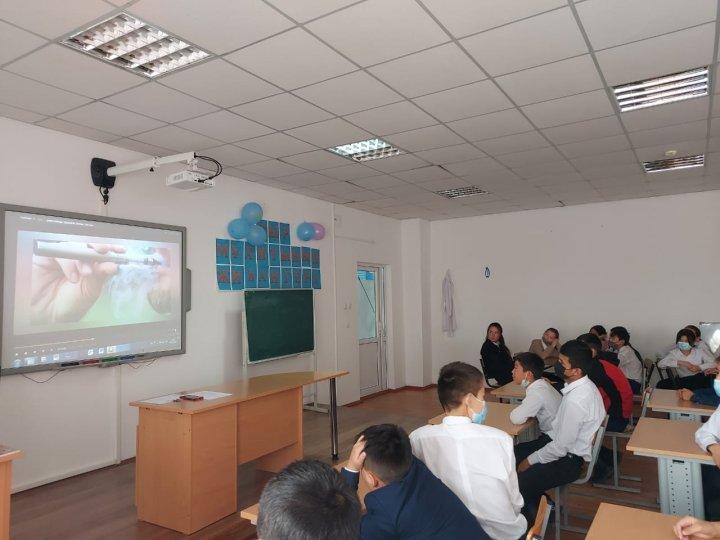 8 ,9, 10 сынып білім алушылары арасында «Электронды темекі және оның зияны» тақырыбында мағлұмат беру, және алдын алу мақсатында түсіндіру, кеңес беру жұмысы жүргізілді.