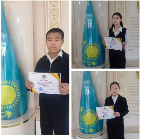 Ағылшын тілі пәні бойынша 7-10 сынып оқушылары арасында өткізілген қалалық "The Spirit of Christmas" атты шығармалар байқауында жүлделі орындарды иеленген мектебіміздің оқушылары: